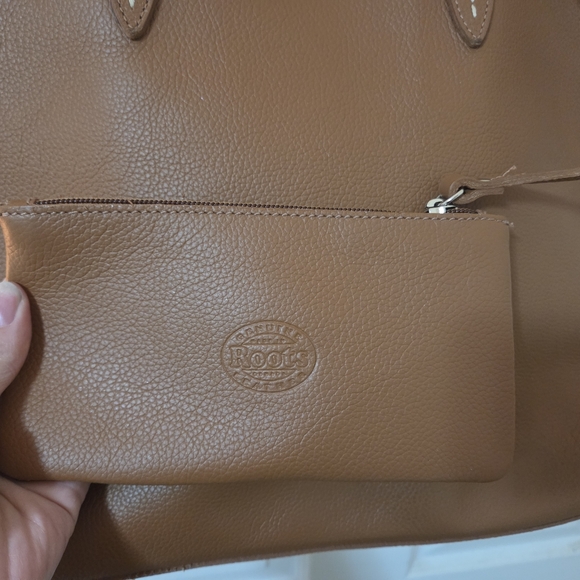 Roots Cervino Leather Tote Brown/ Pink - Picture 7 of 12